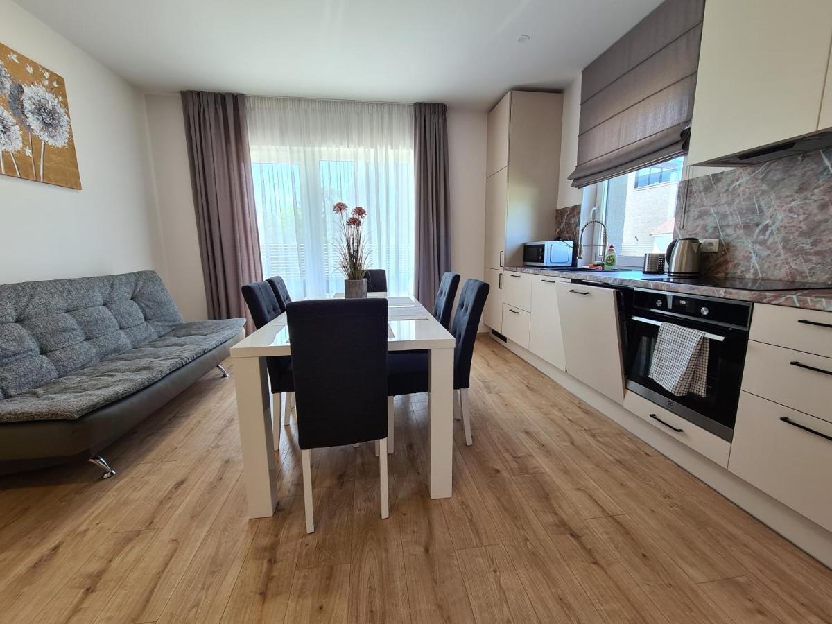 Sakalo Guboja Apartment Palanga Bagian luar foto